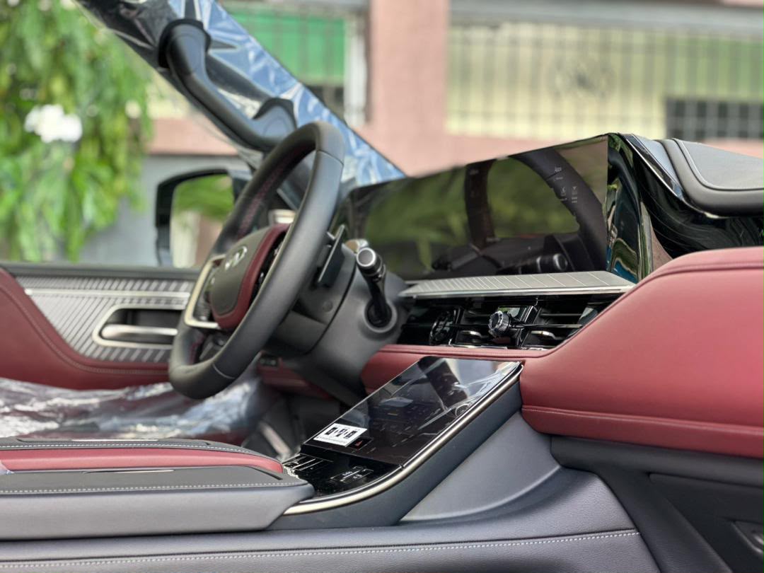 Infiniti QX80