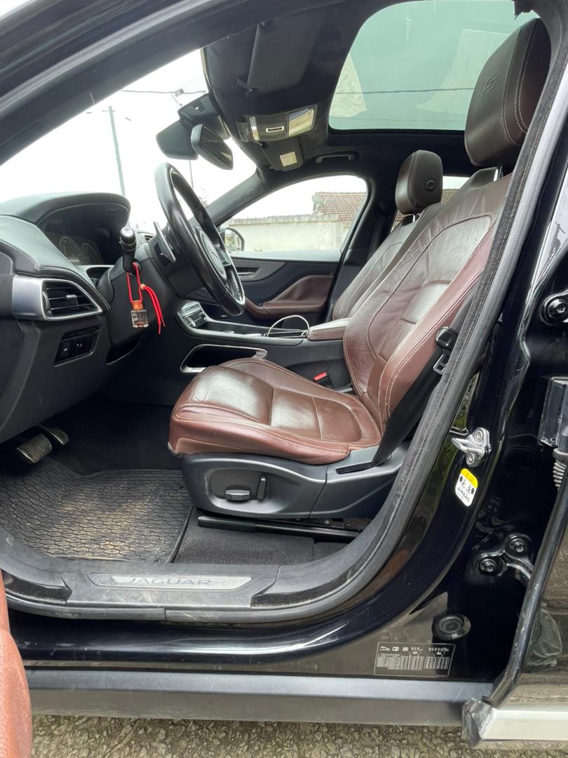 Jaguar F-pace